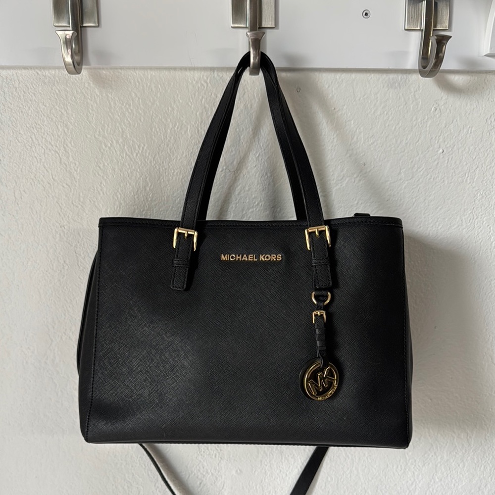 Michael Kors Jet‎ Set Travel Tote